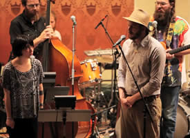 Thumbnail image for Justin Vernon & Sharon Van Etten (video)